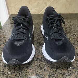 Men’s 9.5 Mizuno